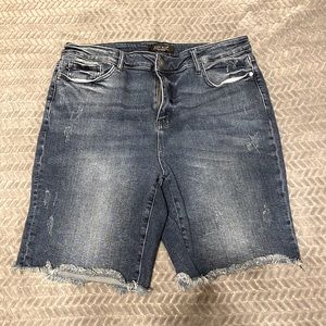 EUC Judy Blue Plus Size Distressed Bermuda Jean Shorts Size 3XL